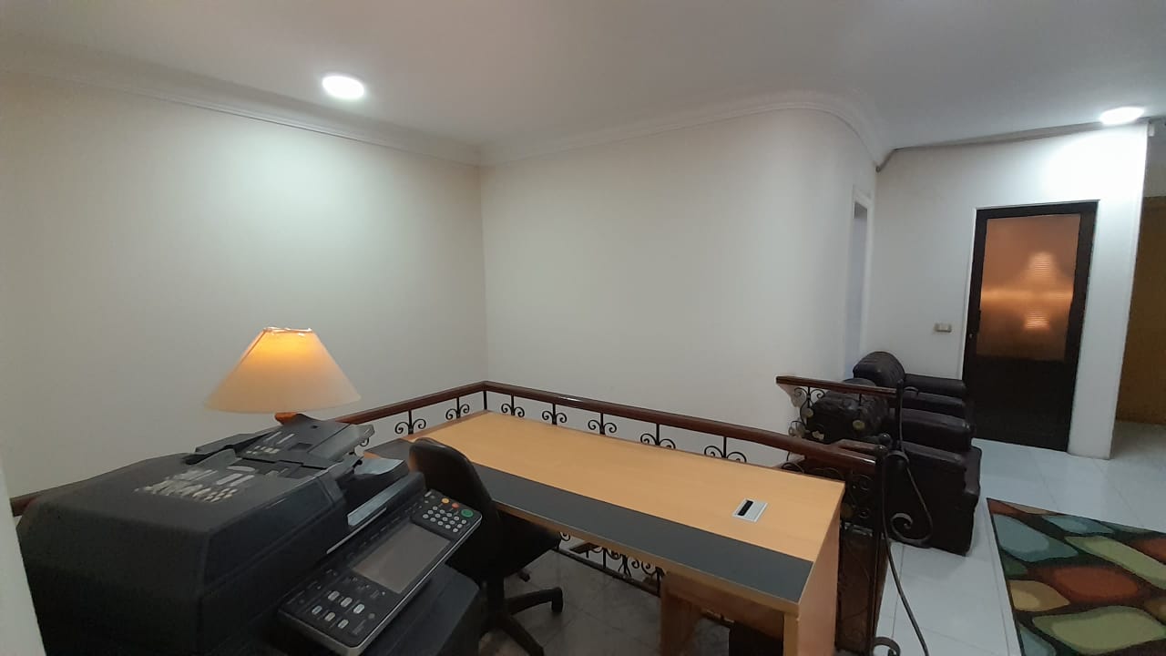 غرفة مستقلة داخل مكتب مشترك للايجار فى المهندسين 100م مفروشة بالكامل