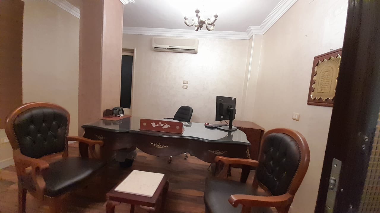 غرفة مستقلة داخل مكتب مشترك للايجار فى المهندسين 100م مفروشة بالكامل