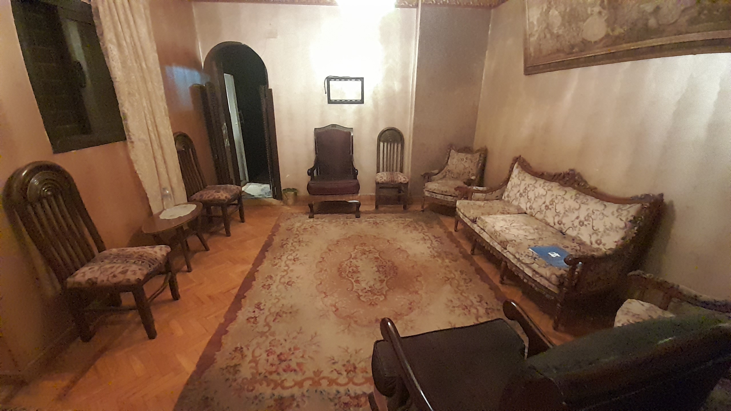 شقة مفروشة للإيجار فى العجوزة قرب شارع نوال 120م وقرب الخدمات وقرب شارع النيل .